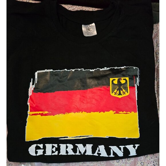 B&C Collection Black T-Shirt With Germany Flag Graphic Large - Picture 4 of 6